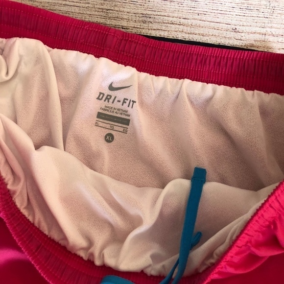 Nike Dri Fit Shorts Size XL - Picture 5 of 5